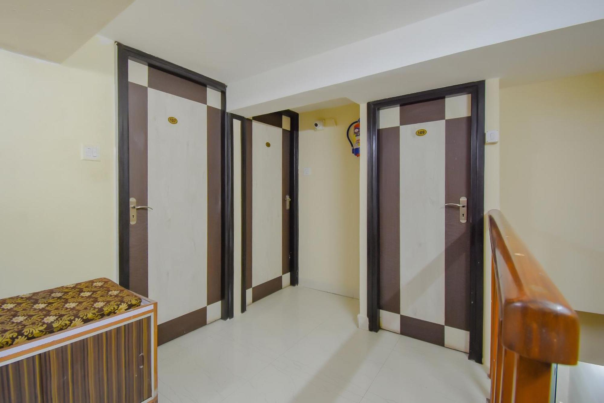 Hotel O Lindsay Inn Guest House Calcutta Calcutta Bara Bazar Exterior foto